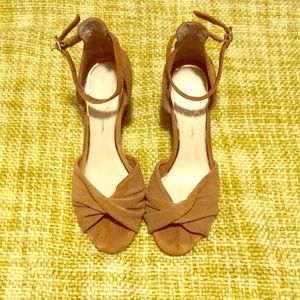 Jessica Simpson wedge